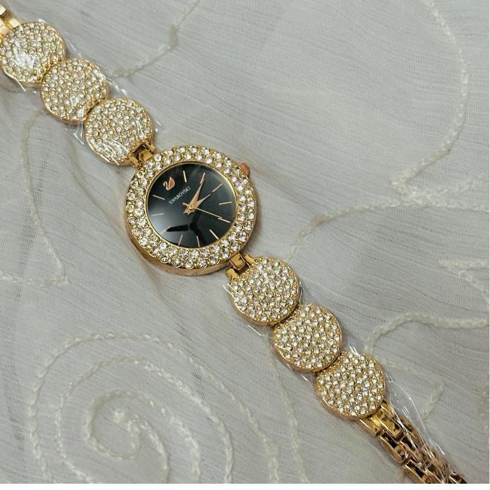 Women's Quartz Round Analogue Watch with Chain Strap - 1 Pc